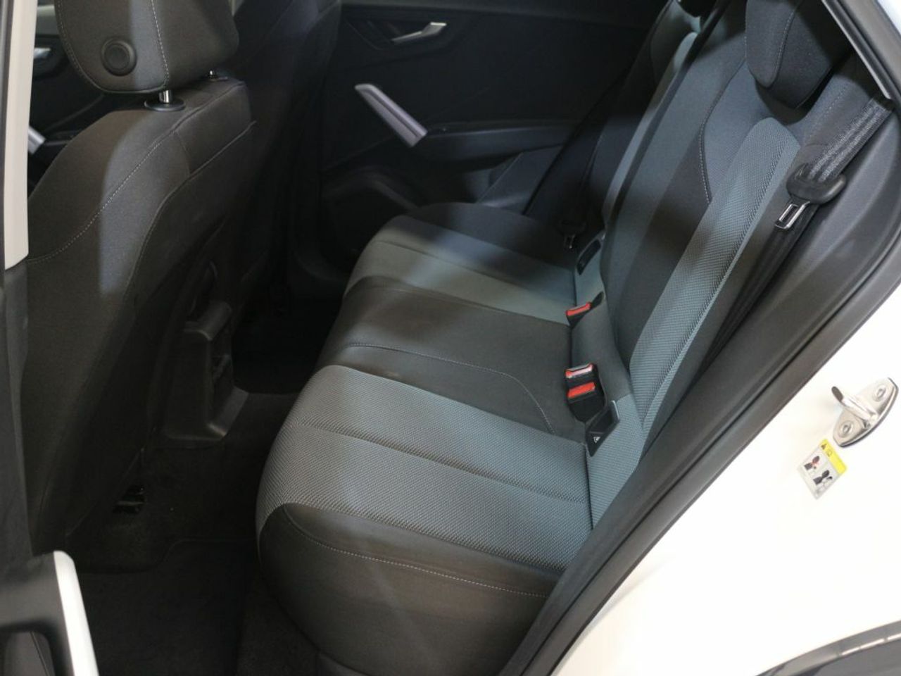 Foto Audi Q2 11