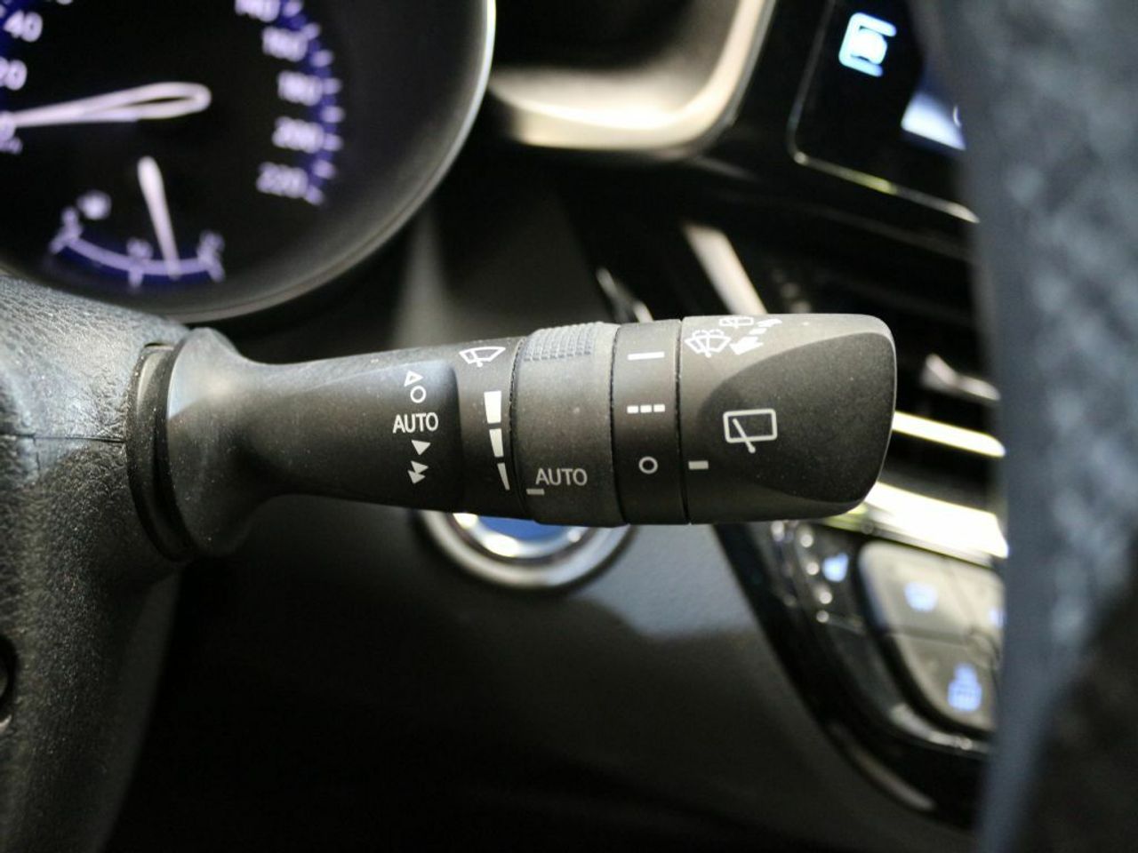 Foto Toyota C-HR 20