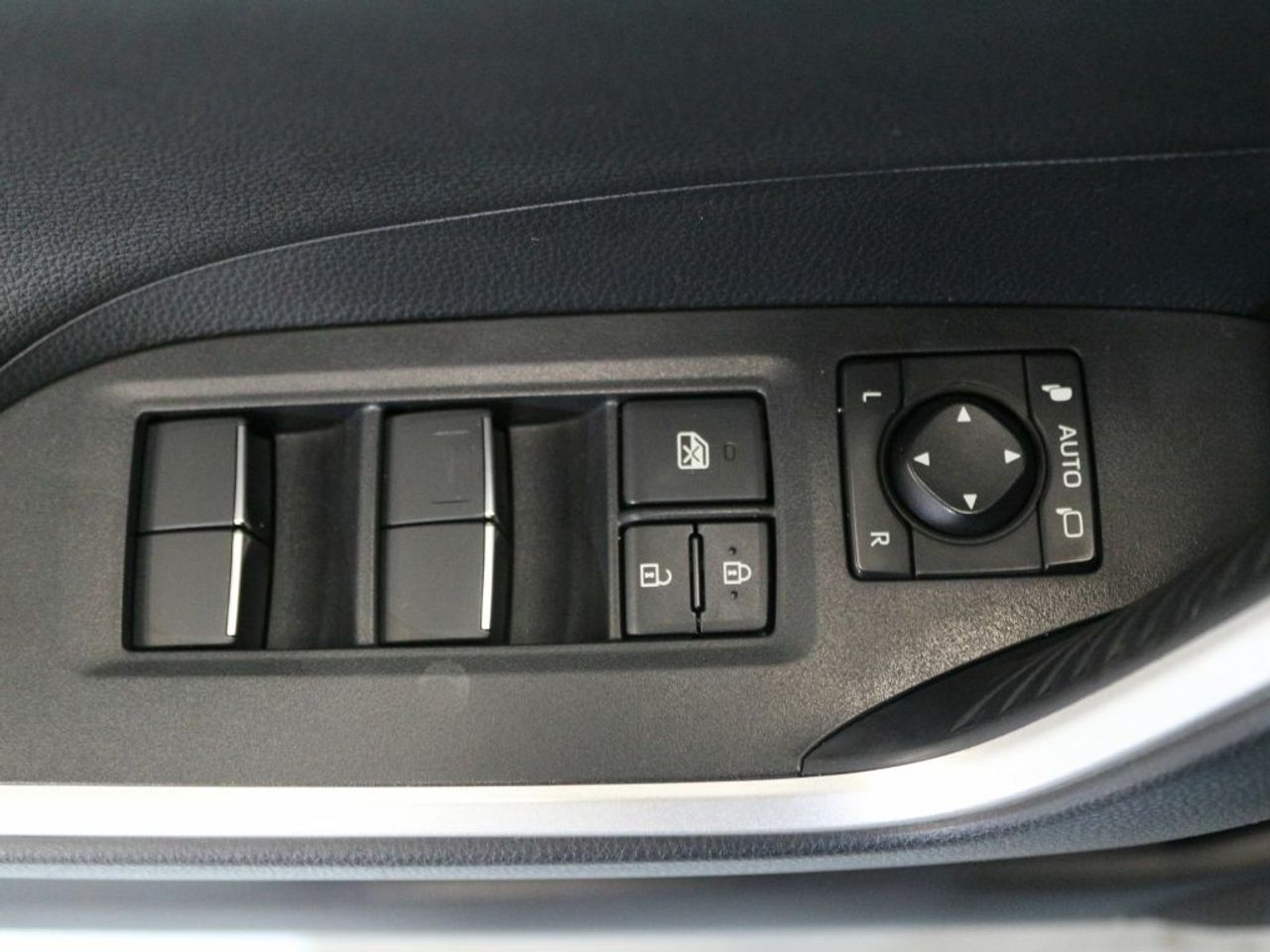 Foto Toyota Rav4 10