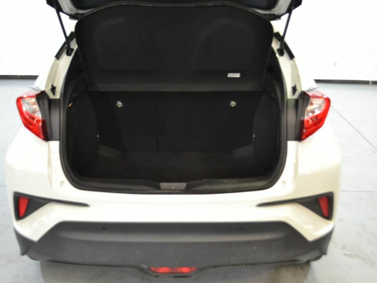 Foto Toyota C-HR 6
