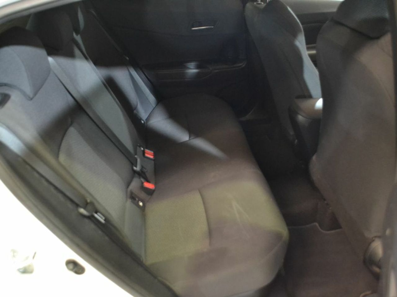 Foto Toyota C-HR 12