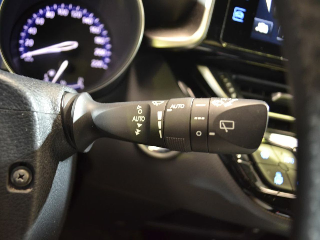 Foto Toyota C-HR 18