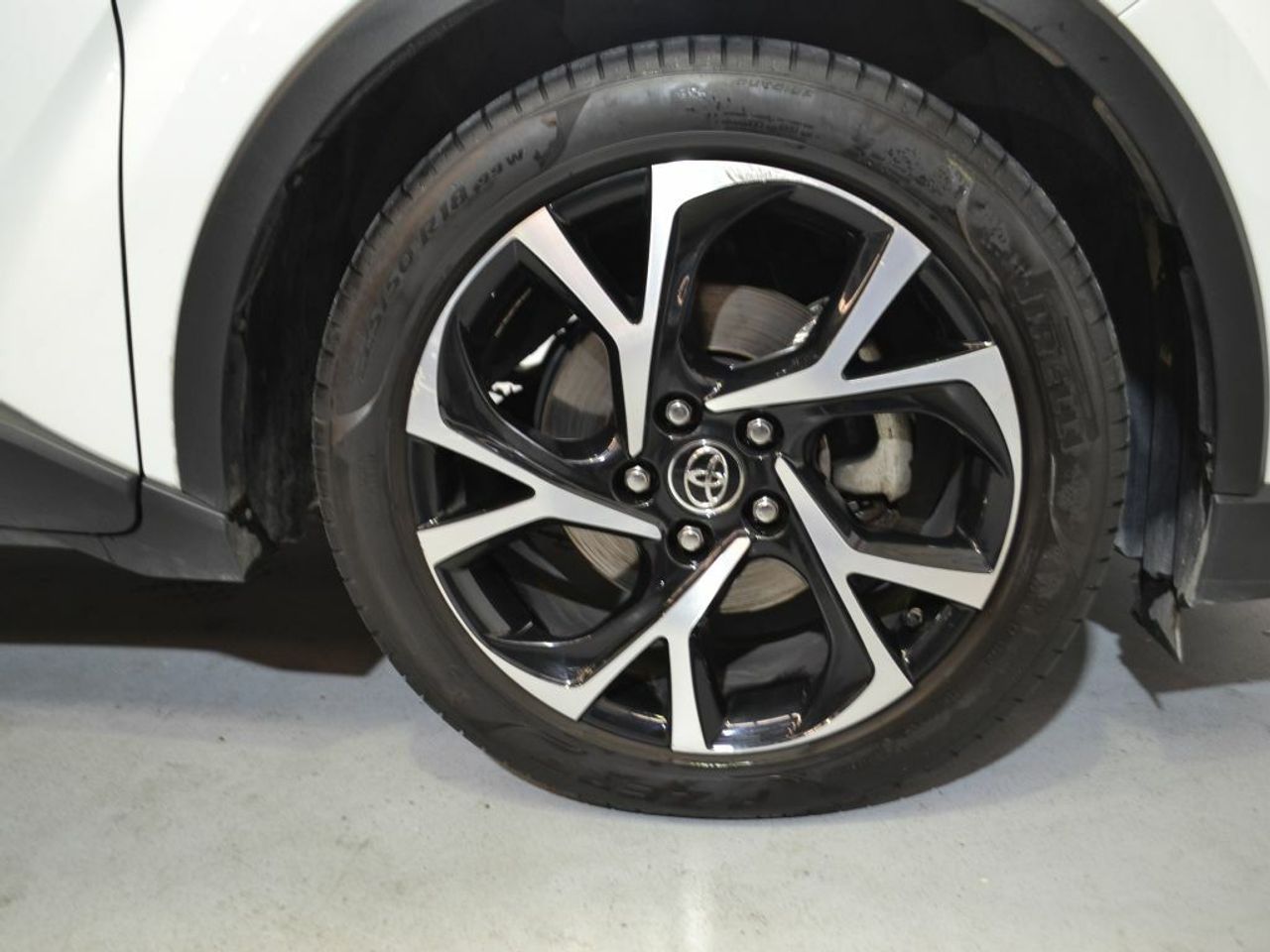 Foto Toyota C-HR 31