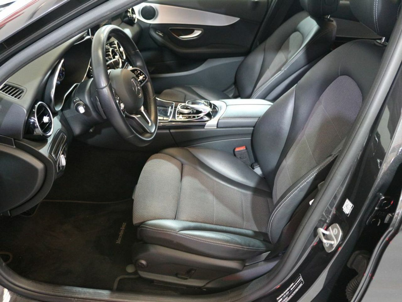 Foto Mercedes-Benz Clase C 12