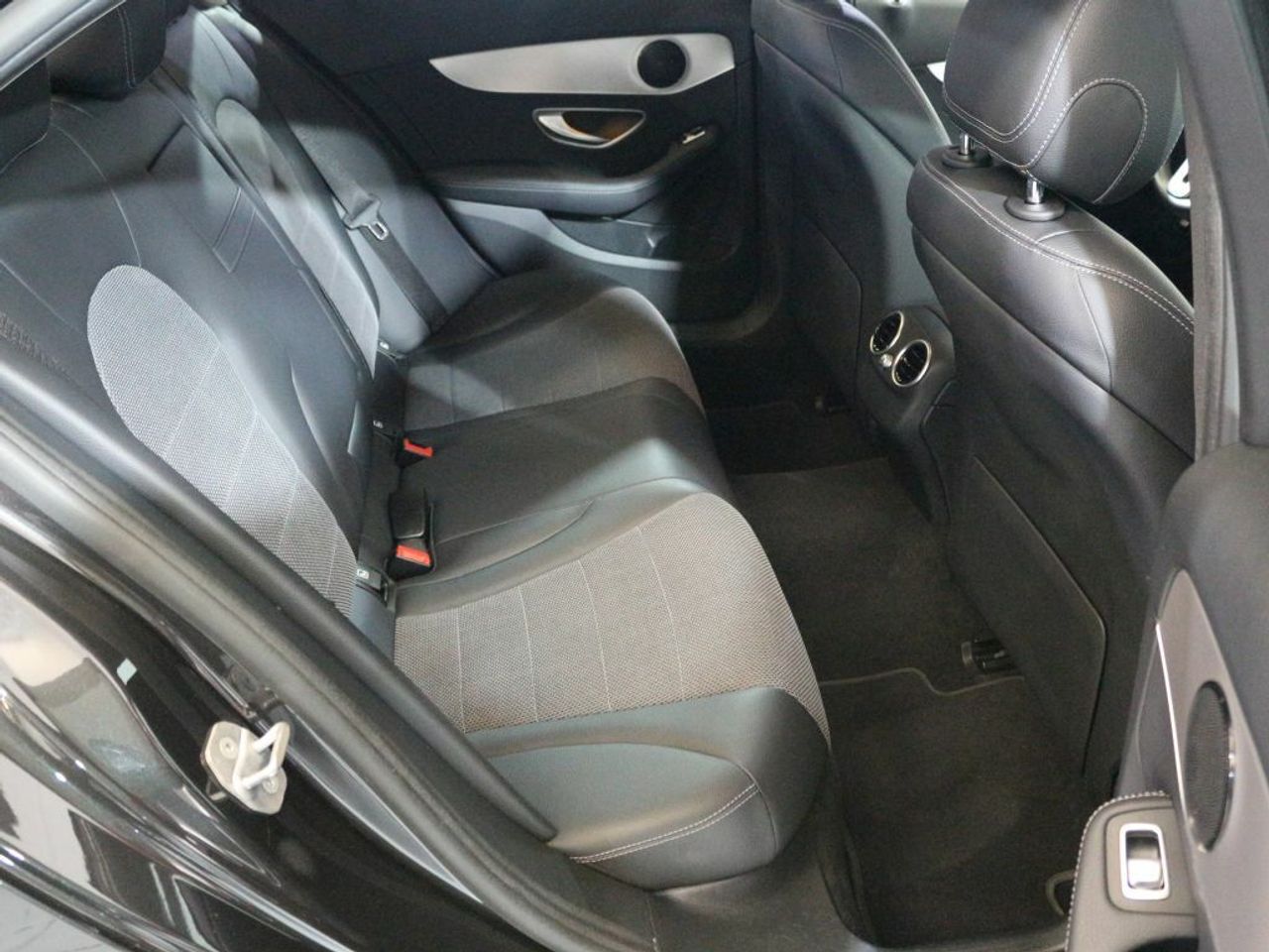 Foto Mercedes-Benz Clase C 14