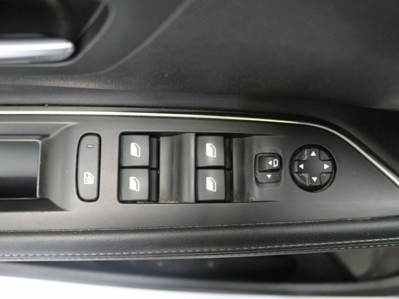 Foto Peugeot 5008 7