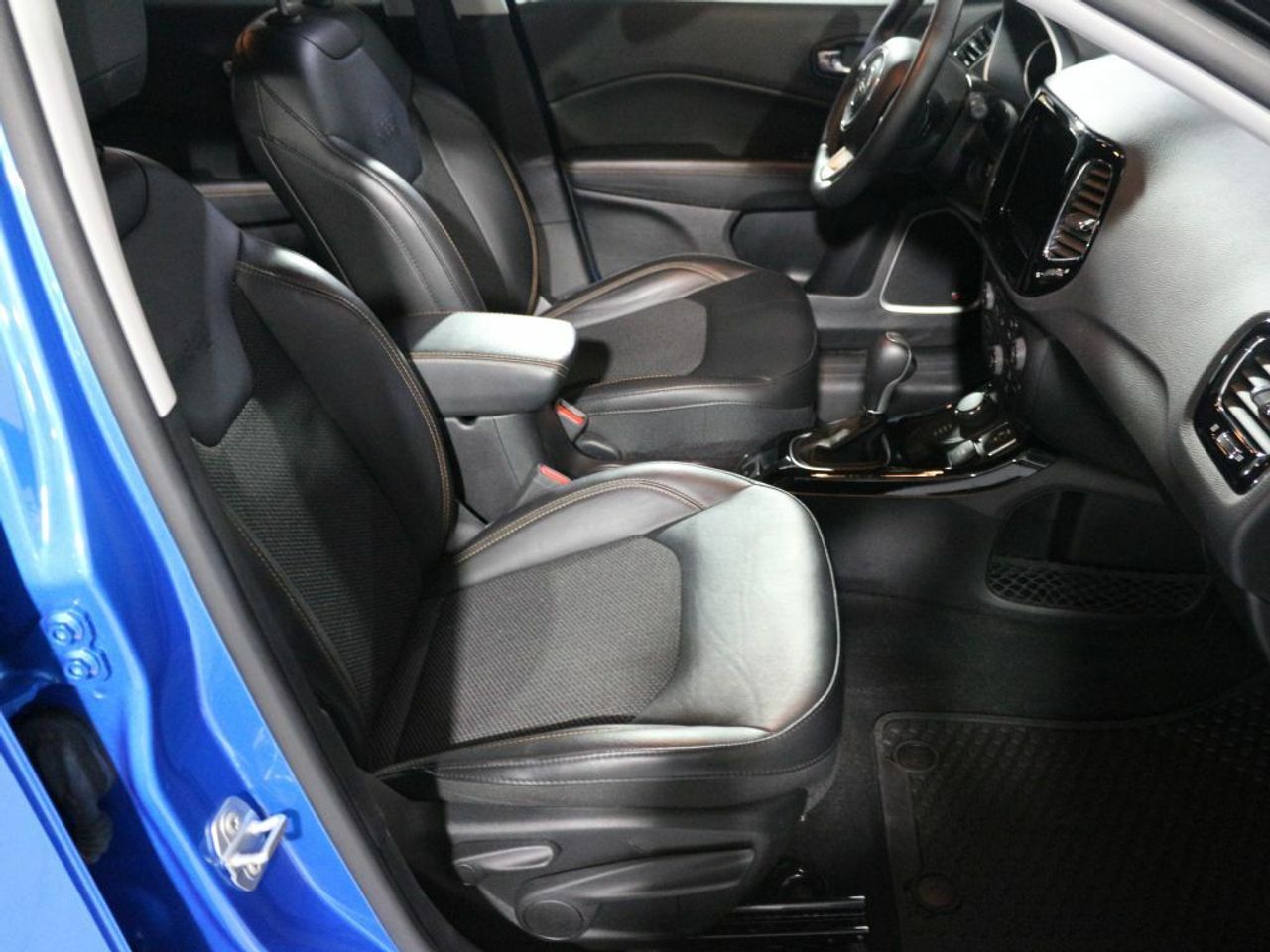 Foto Jeep Compass 16