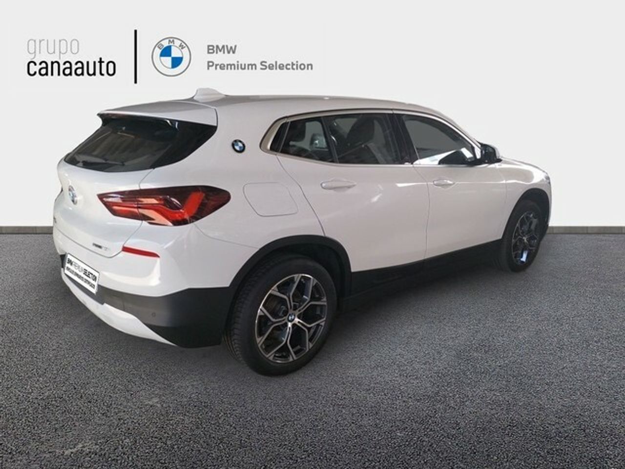 Foto BMW X2 4