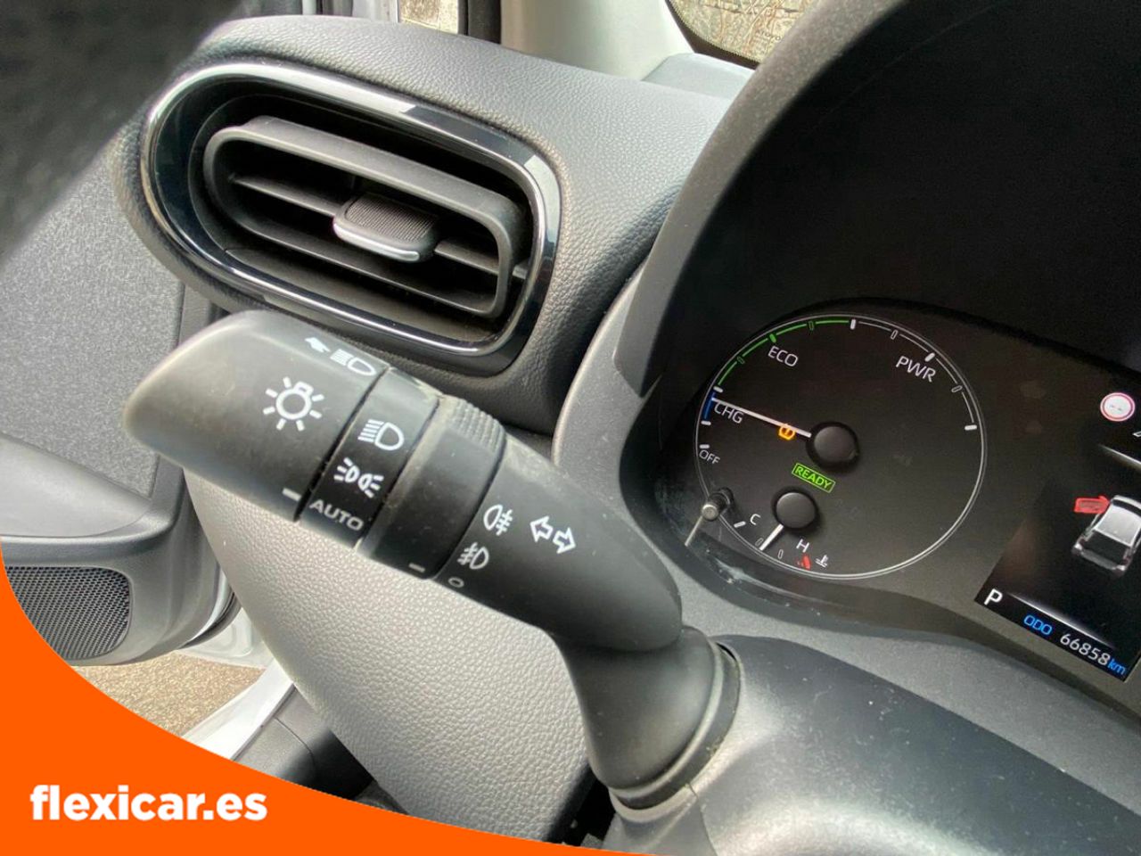 Foto Toyota Yaris 14