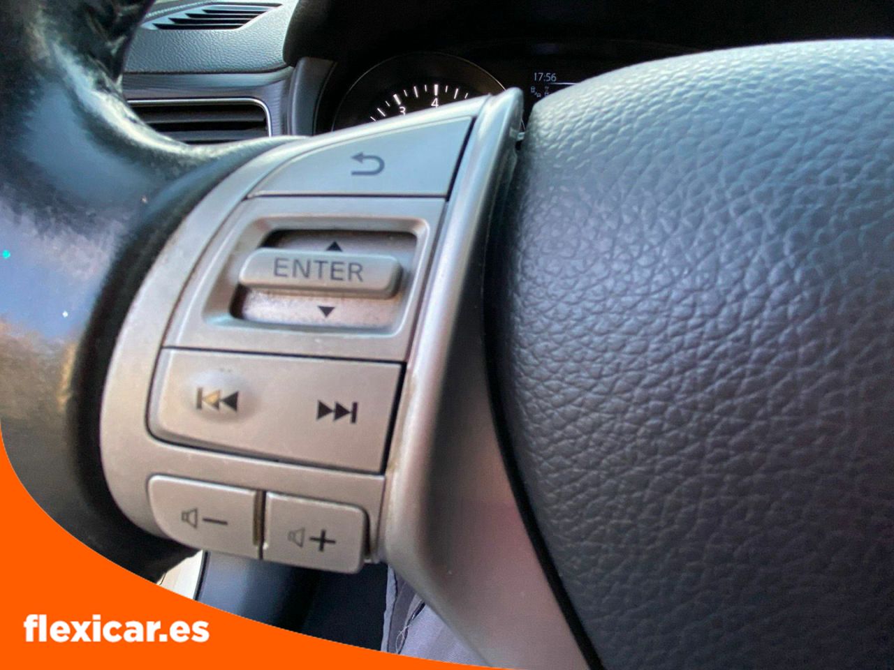 Foto Nissan Pulsar 11