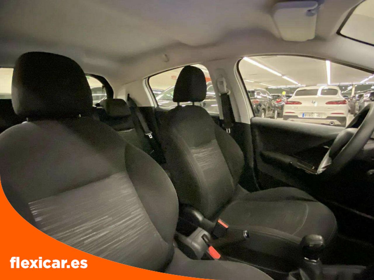 Foto Peugeot 208 19