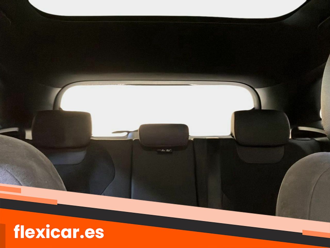 Foto Mercedes-Benz Clase GLA 15