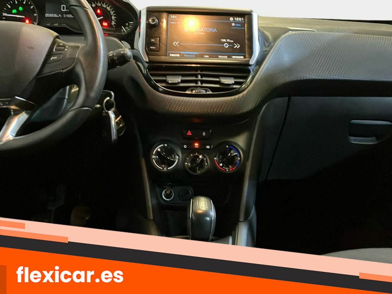 Foto Peugeot 208 13