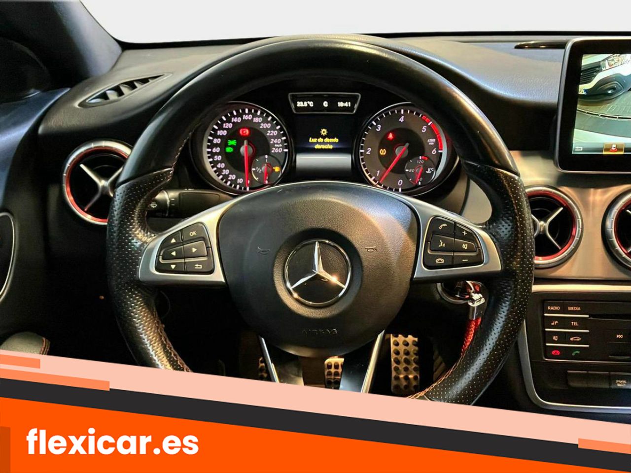 Foto Mercedes-Benz Clase CLA 15