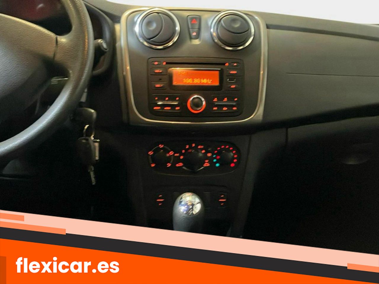 Foto Dacia Sandero 12