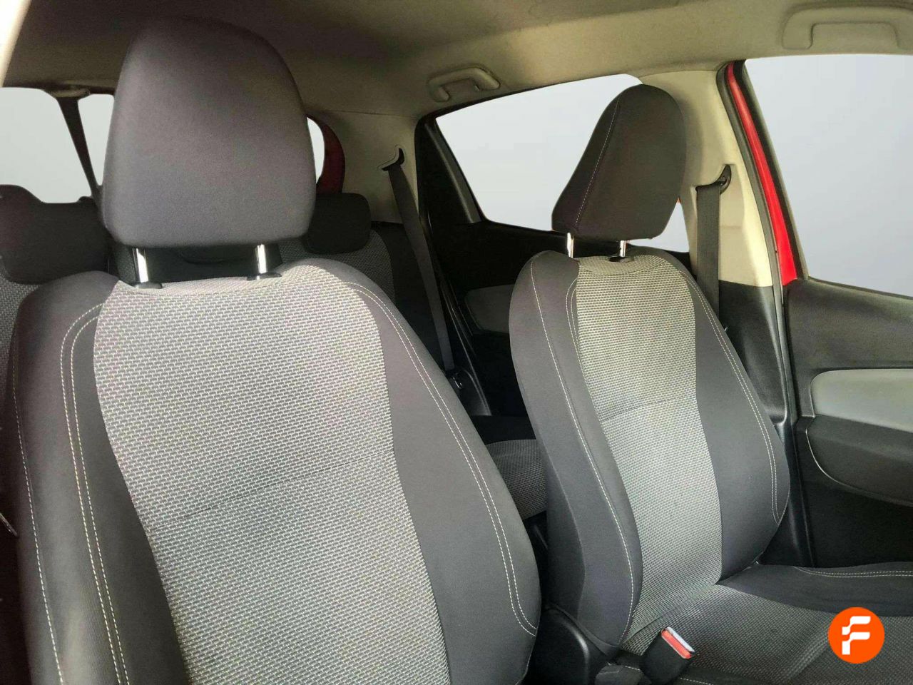 Foto Toyota Yaris 8