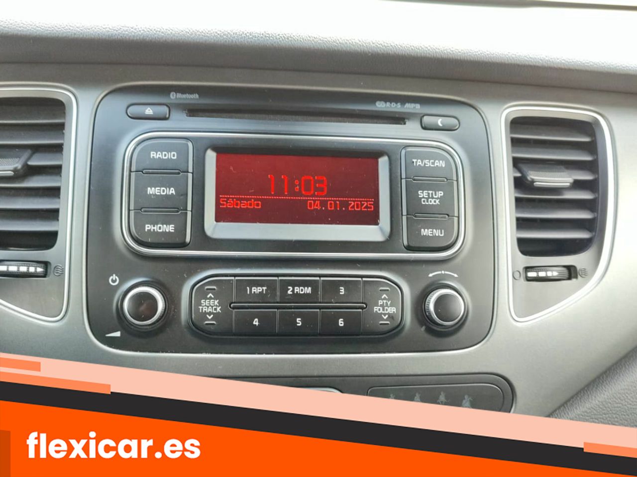 Foto Kia Carens 15