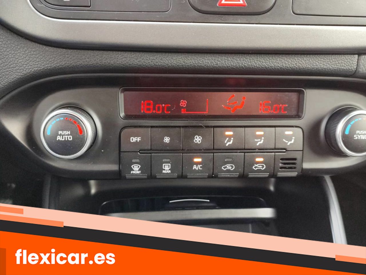 Foto Kia Carens 16