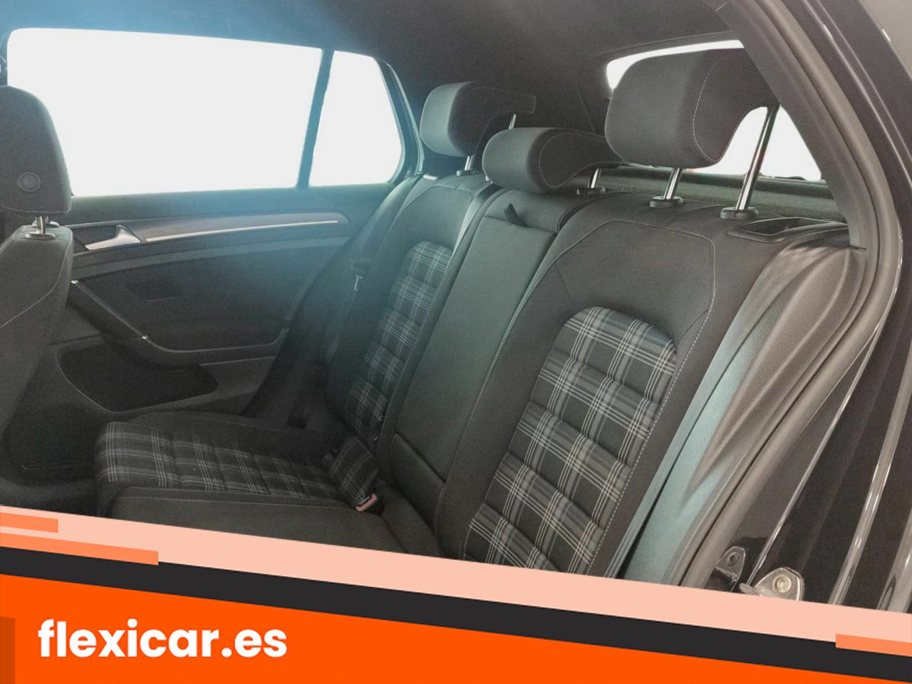 Foto Volkswagen Golf 24