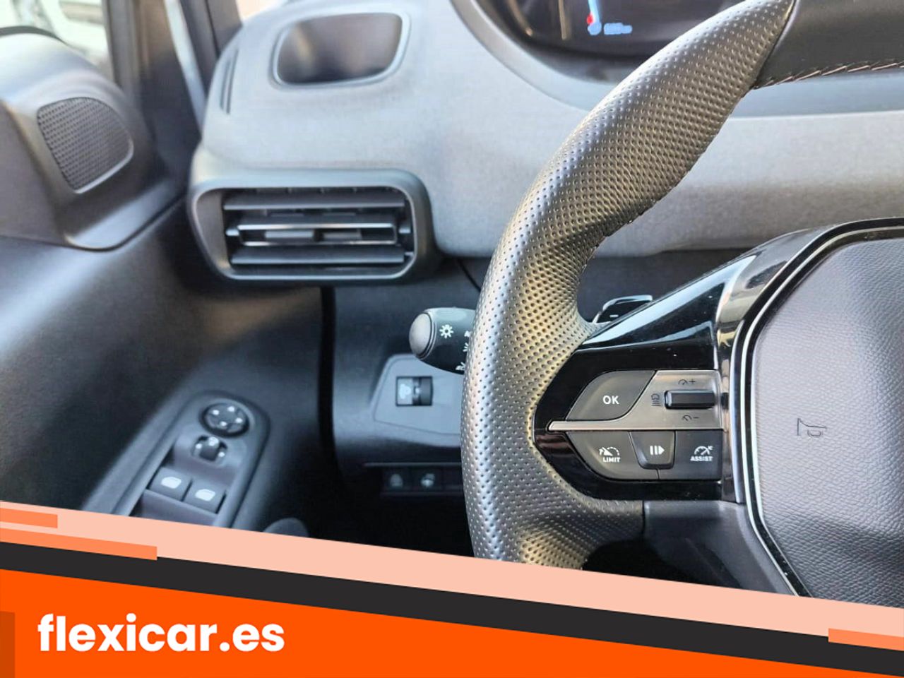 Foto Peugeot Rifter 11