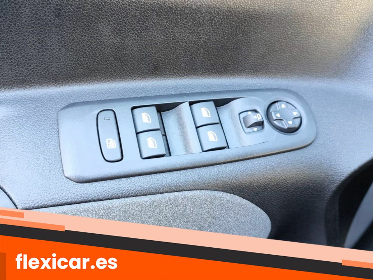 Foto Peugeot Rifter 23