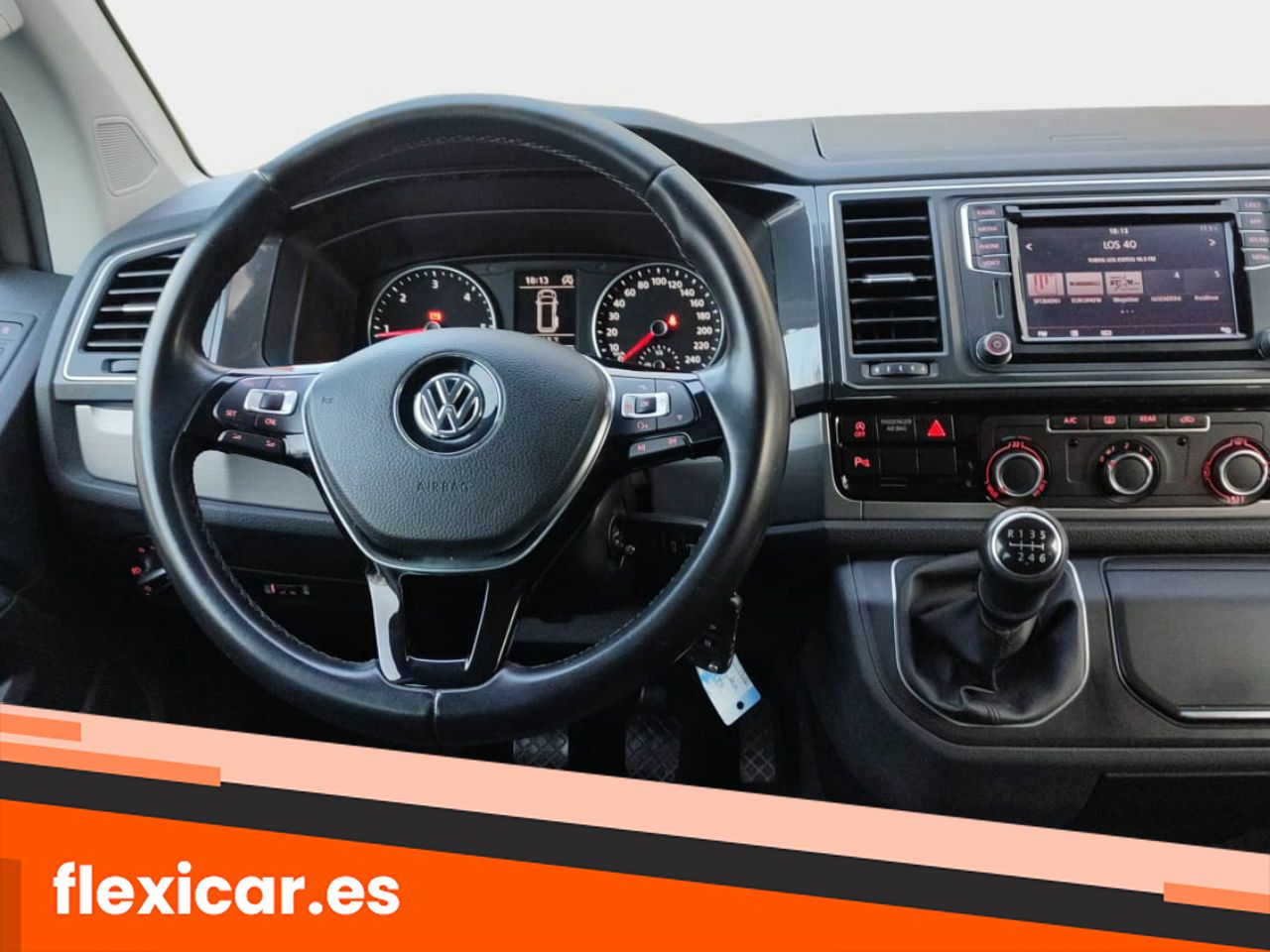 Foto Volkswagen Multivan 10