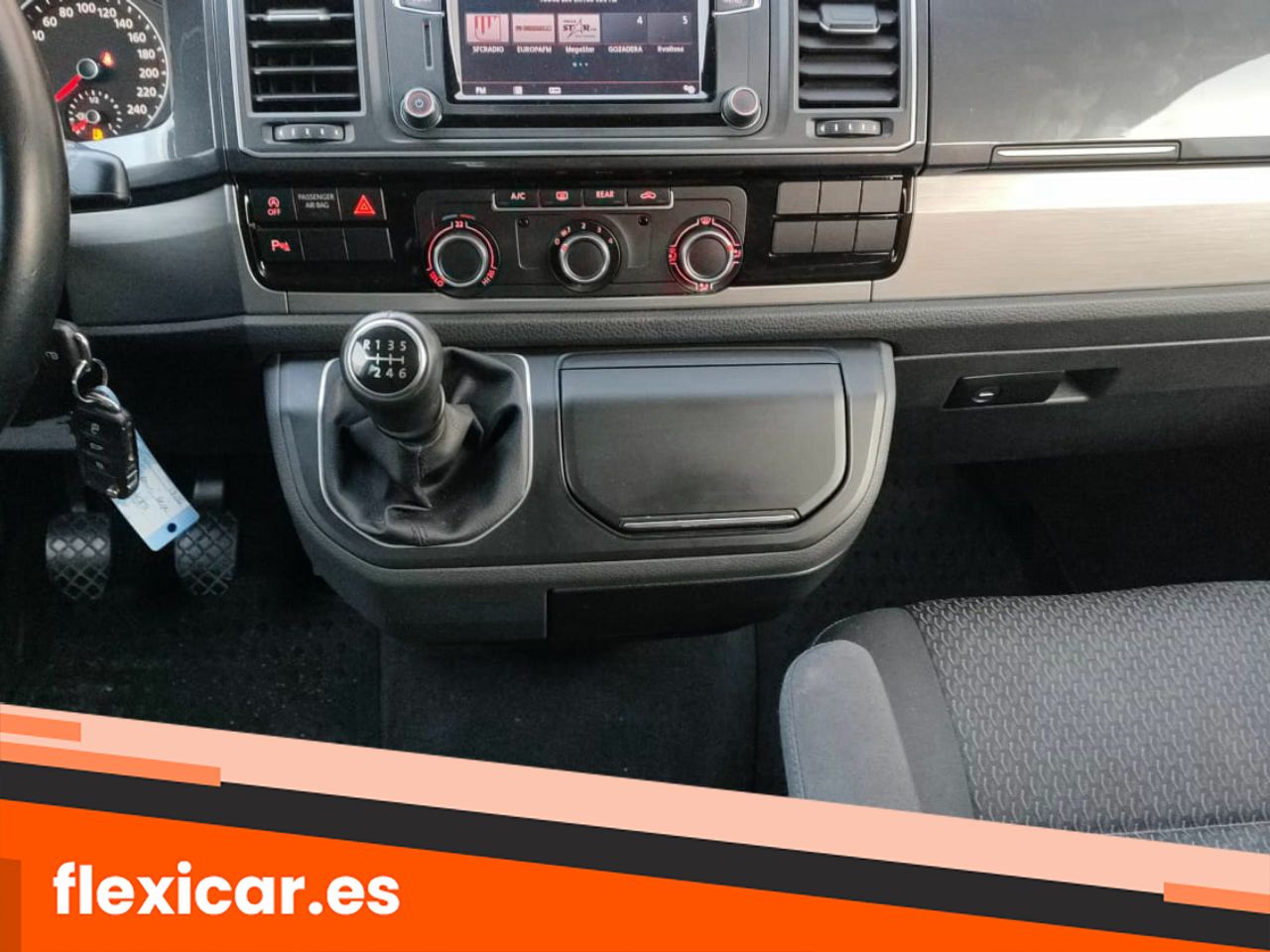 Foto Volkswagen Multivan 14