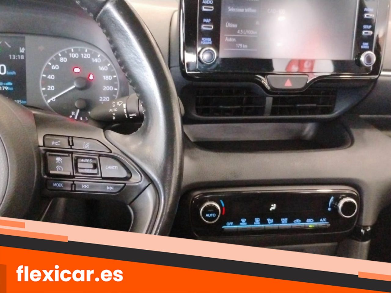 Foto Toyota Yaris 14