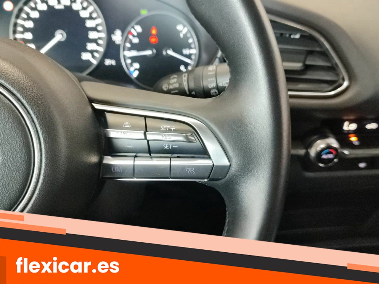 Foto Mazda CX-30 13