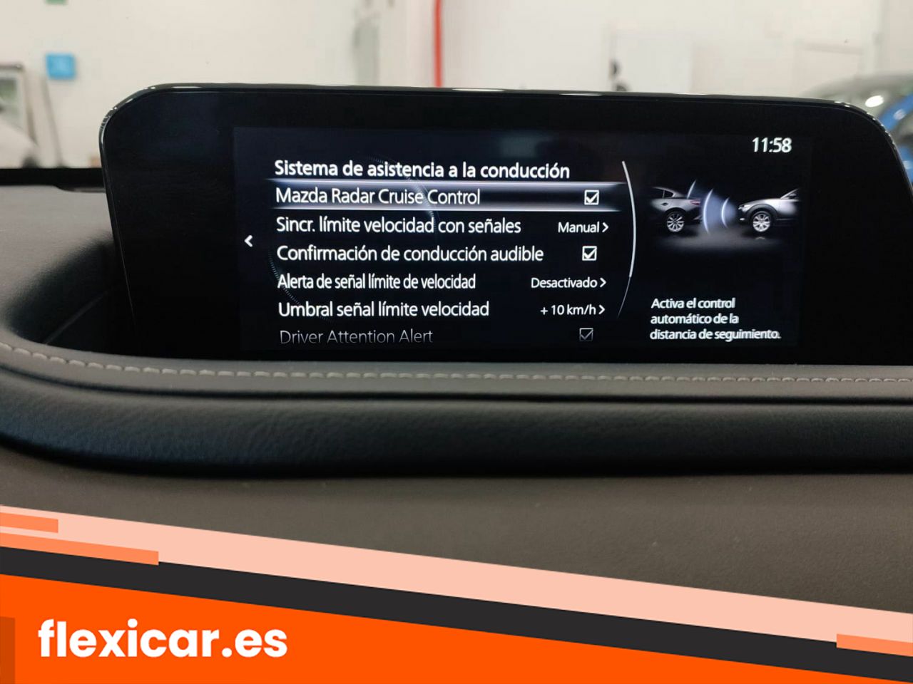 Foto Mazda CX-30 16