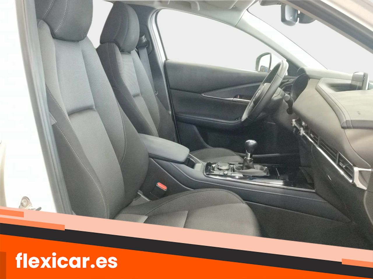 Foto Mazda CX-30 23