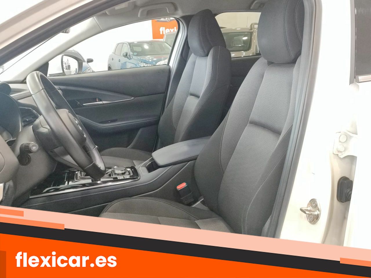 Foto Mazda CX-30 24