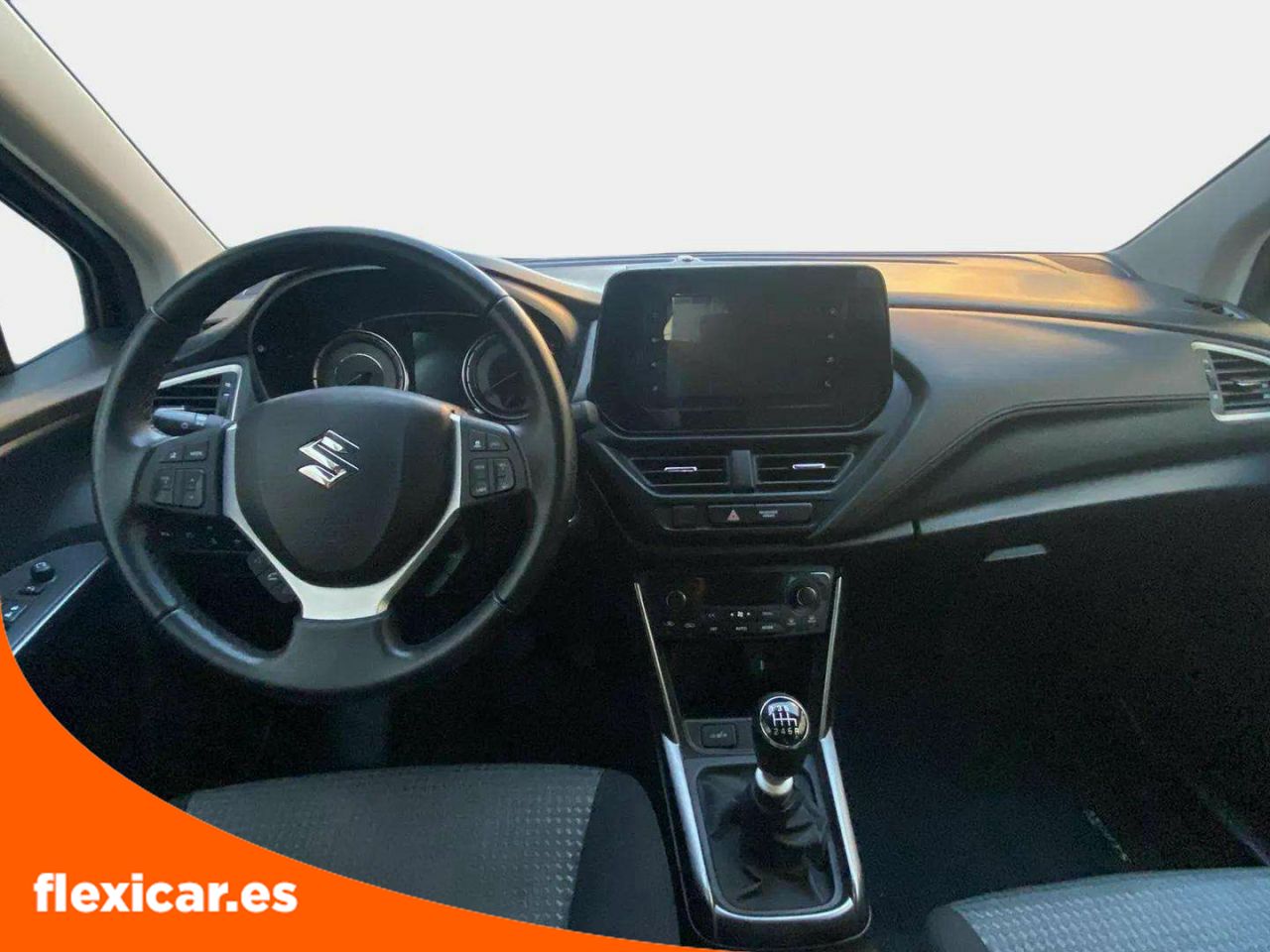 Foto Suzuki S-Cross 8