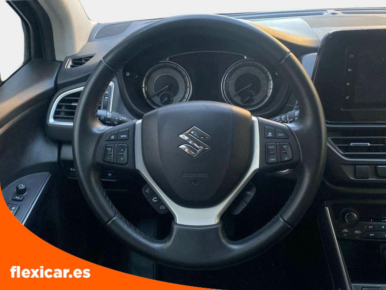 Foto Suzuki S-Cross 9