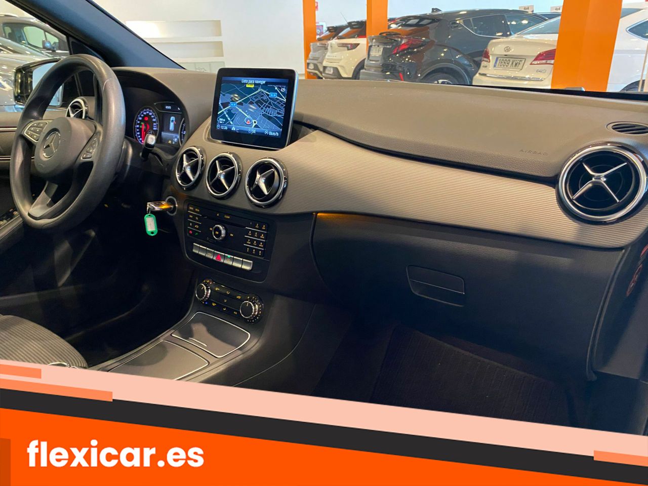 Foto Mercedes-Benz Clase B 25
