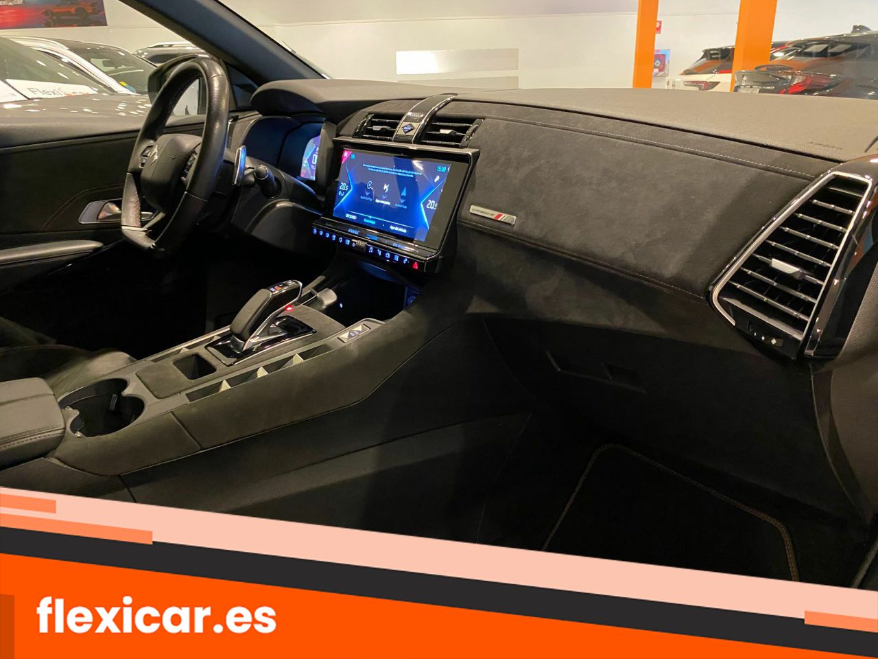 Foto DS Automobiles DS 7 28