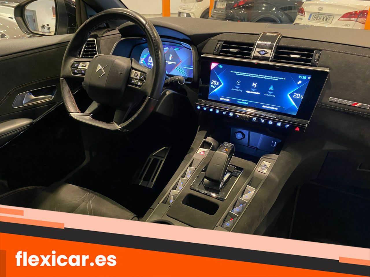 Foto DS Automobiles DS 7 31