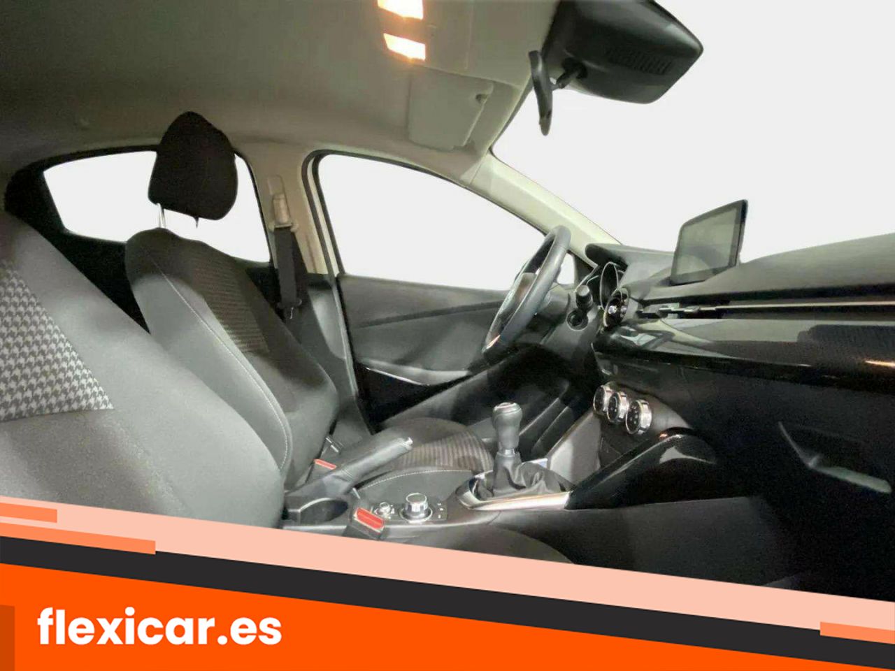 Foto Mazda Mazda2 15