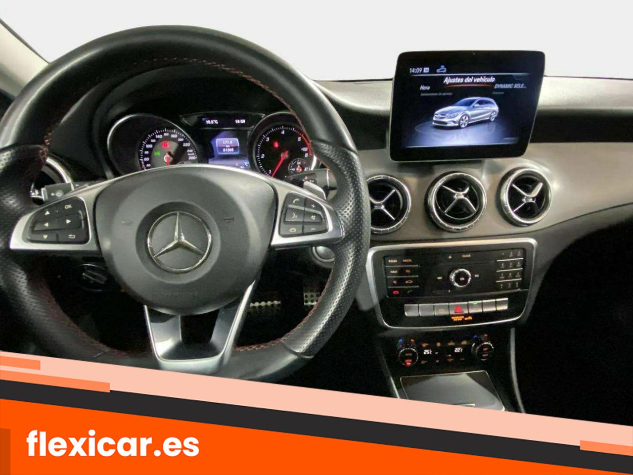 Foto Mercedes-Benz Clase CLA 11