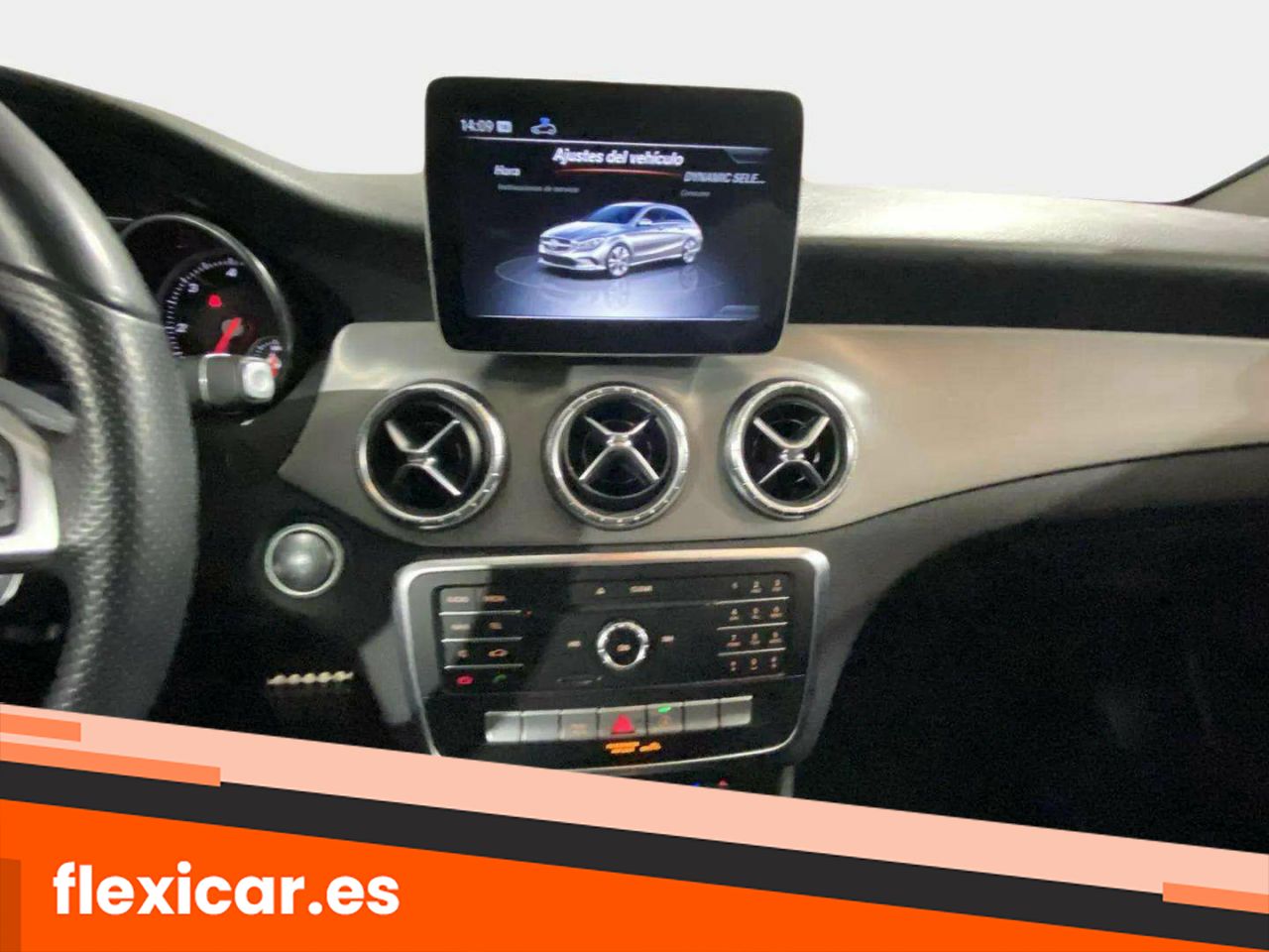 Foto Mercedes-Benz Clase CLA 12
