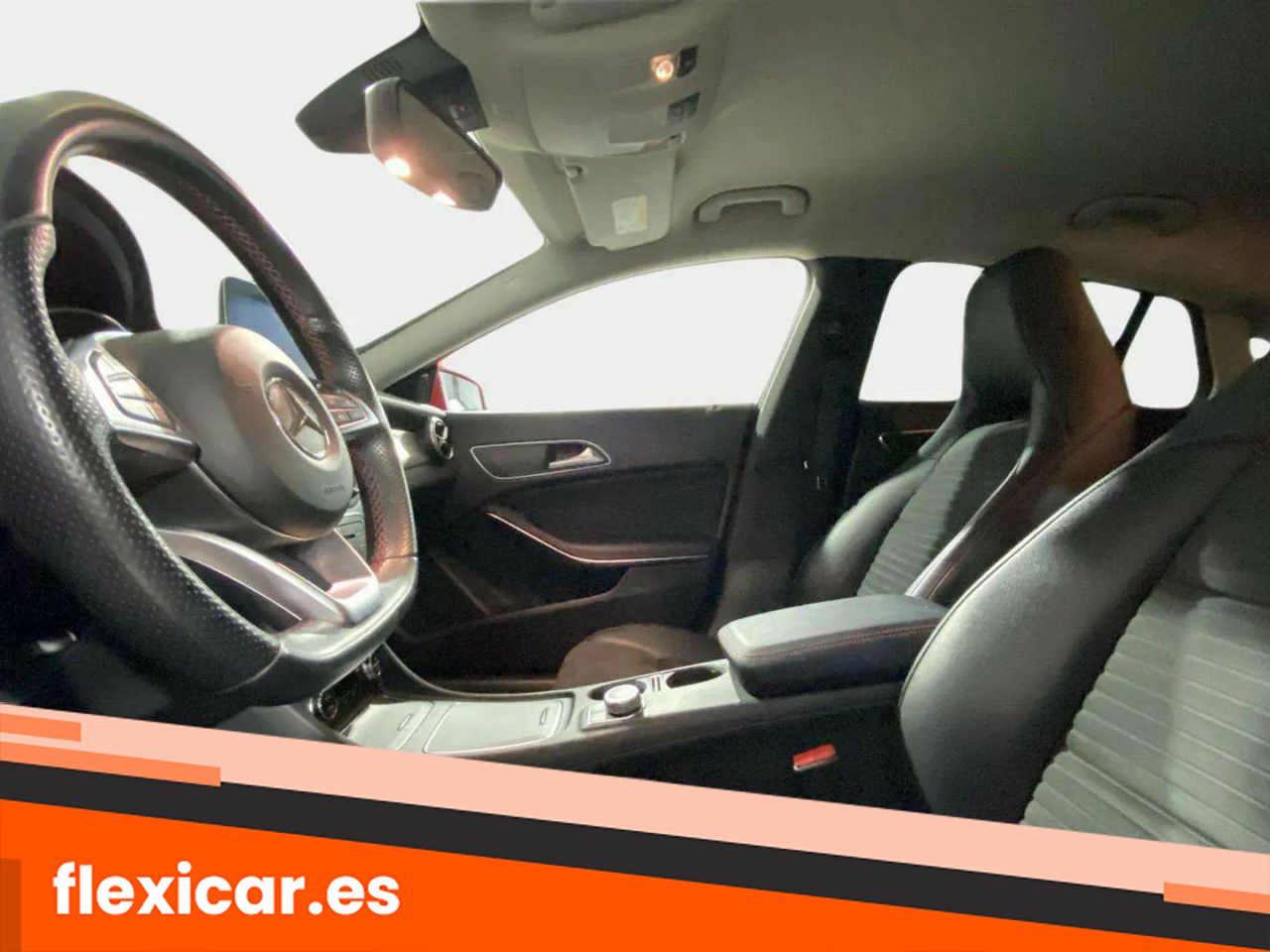 Foto Mercedes-Benz Clase CLA 14