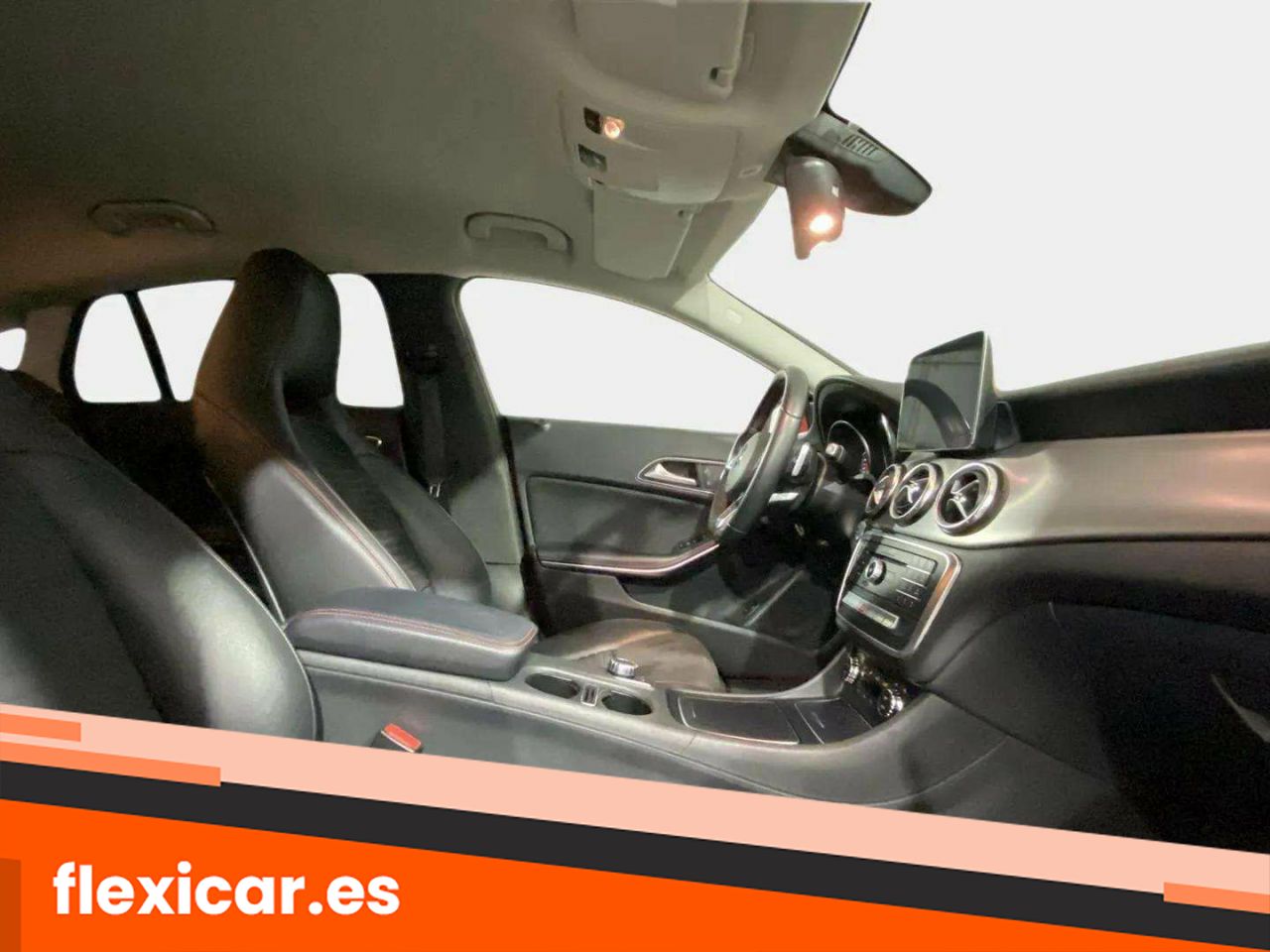 Foto Mercedes-Benz Clase CLA 15