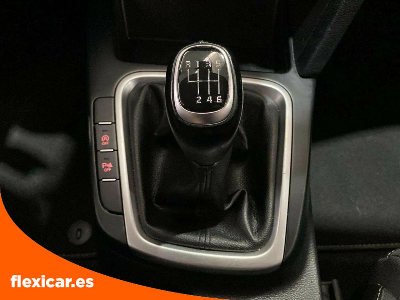 Foto Kia XCeed 22