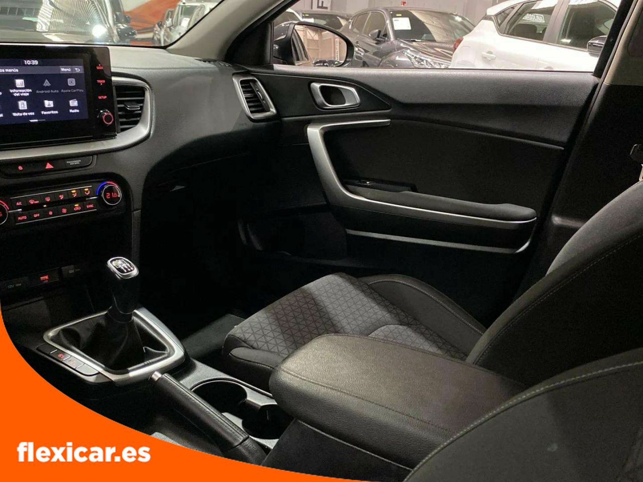 Foto Kia XCeed 23