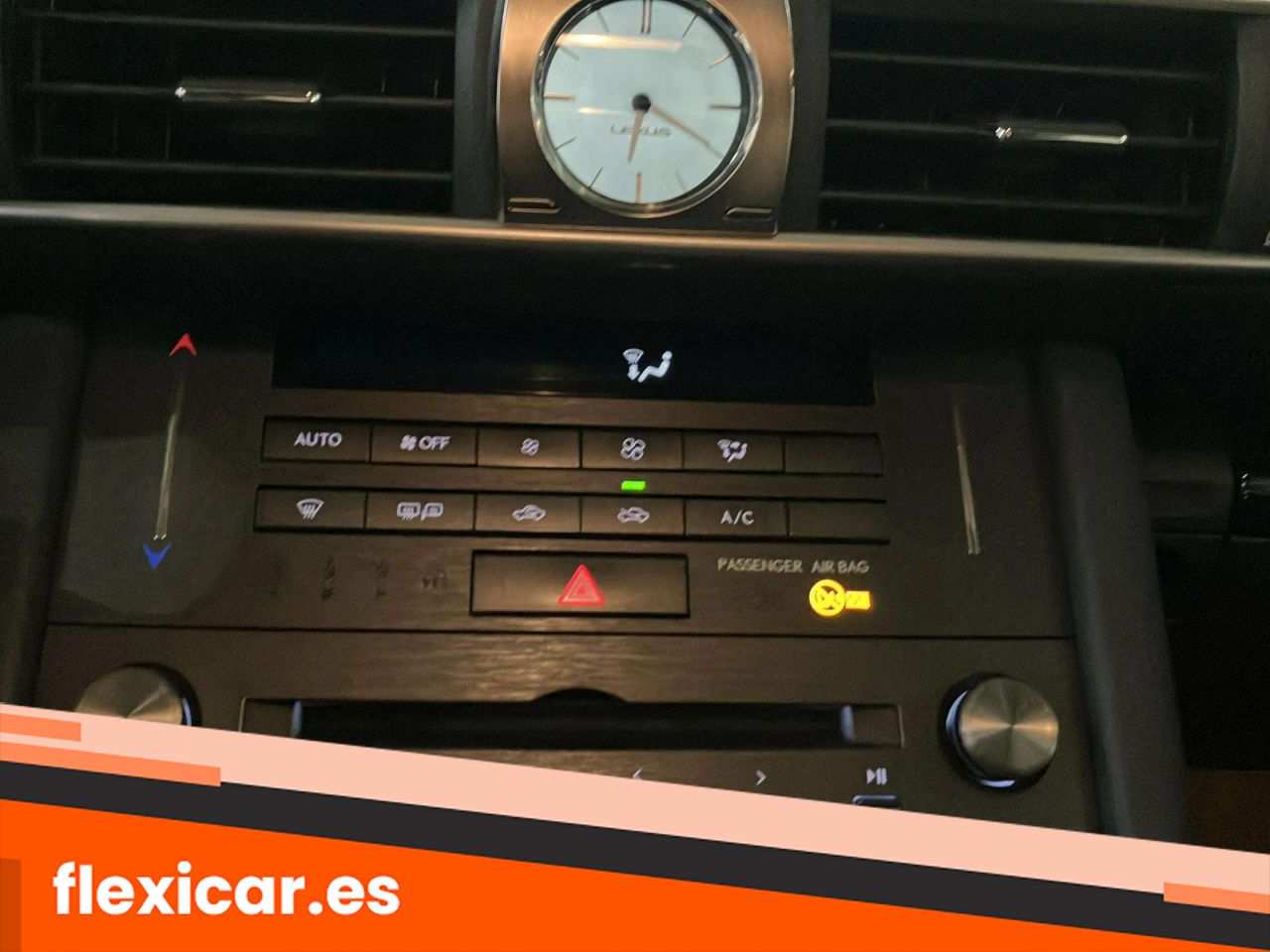 Foto Lexus IS 23