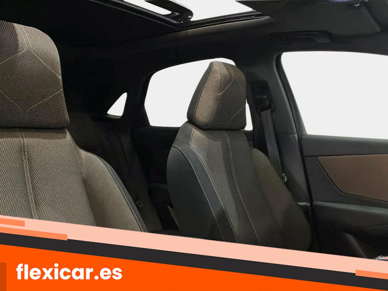 Foto DS Automobiles DS 7 25