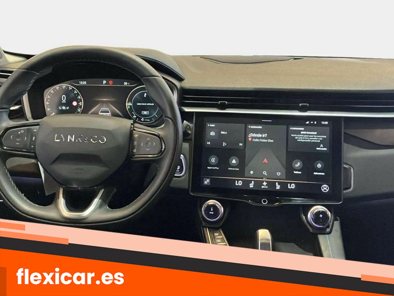 Foto LYNK&CO 01 12