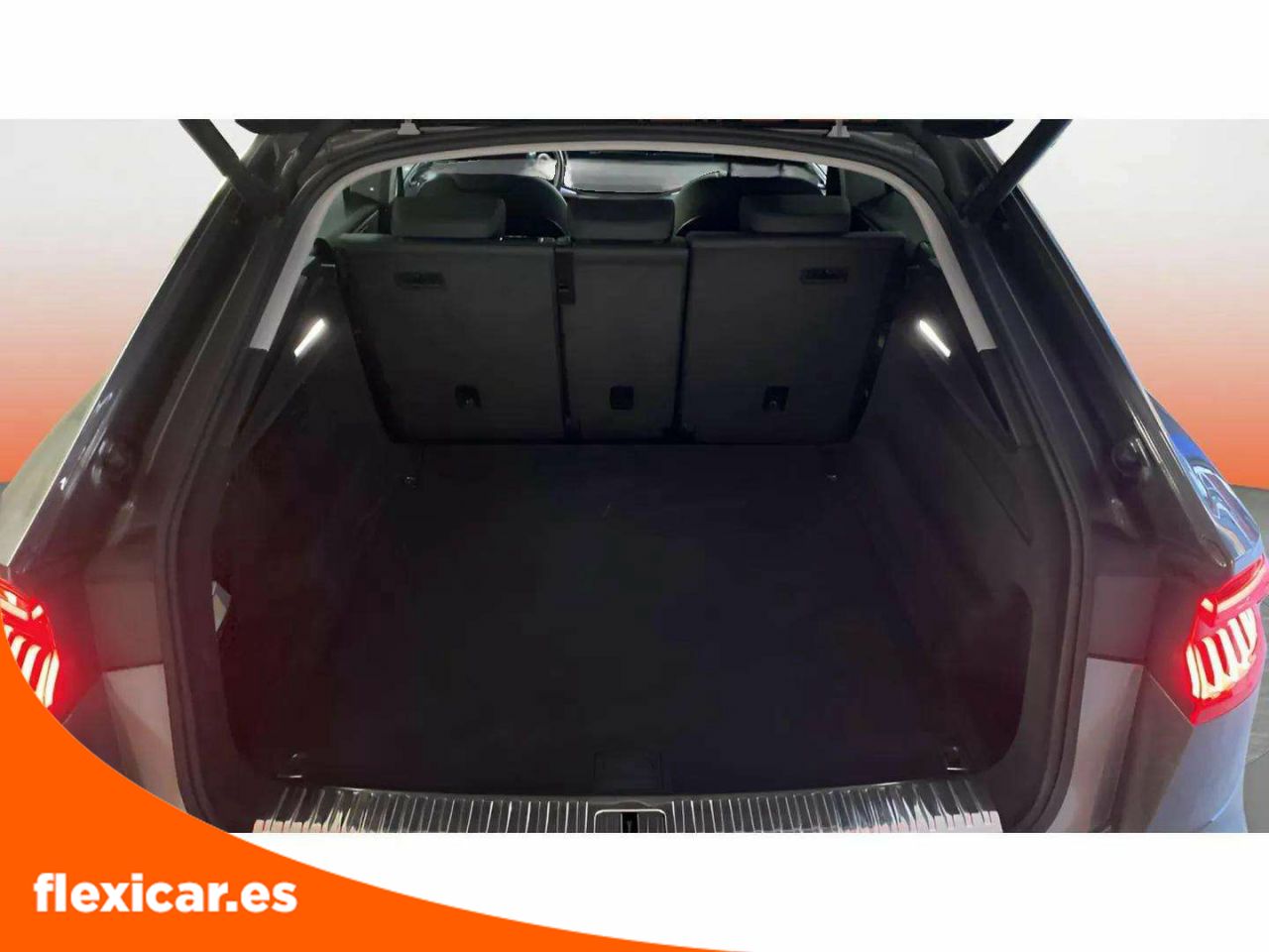 Foto Audi Q8 10