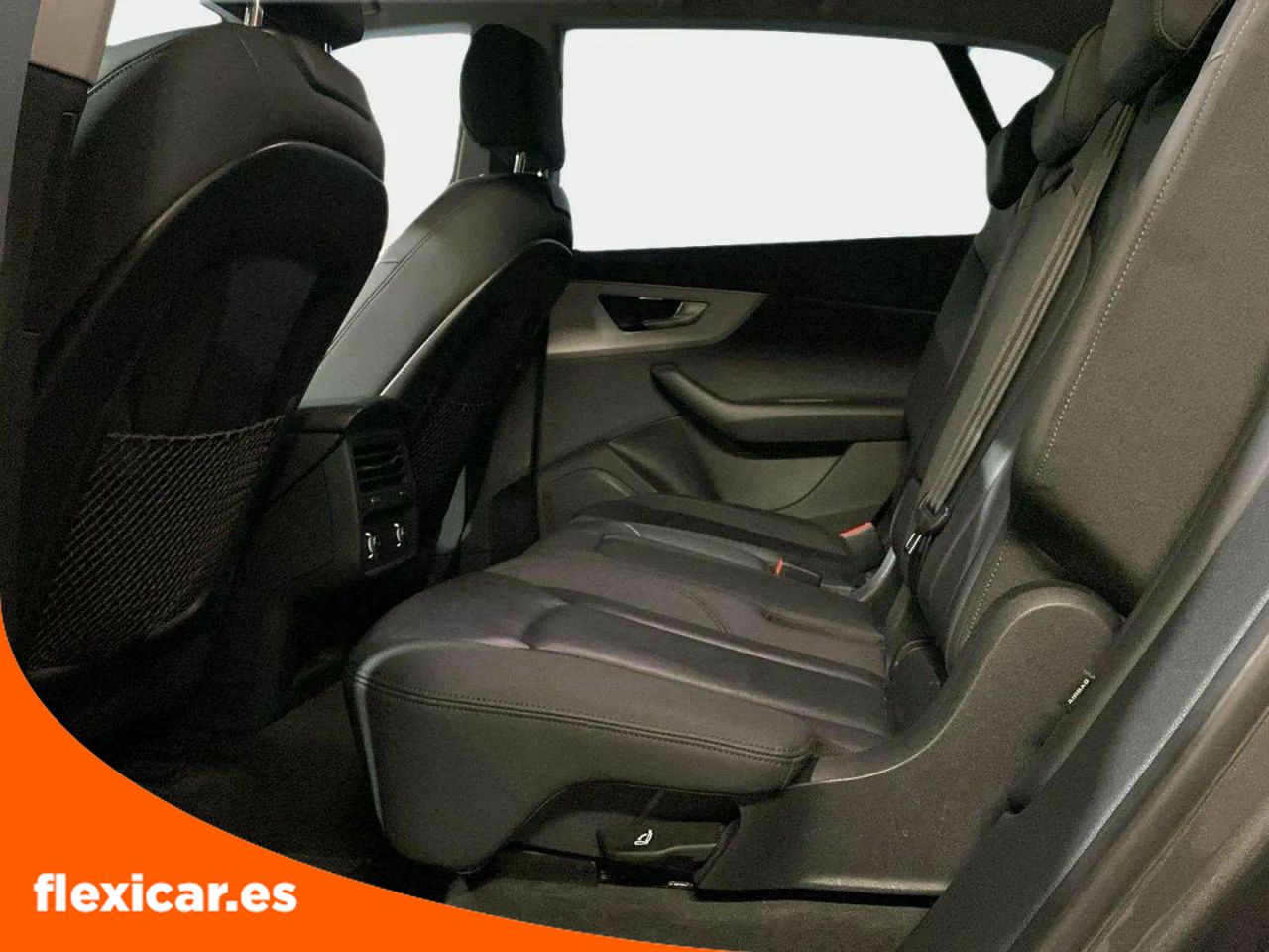 Foto Audi Q8 12