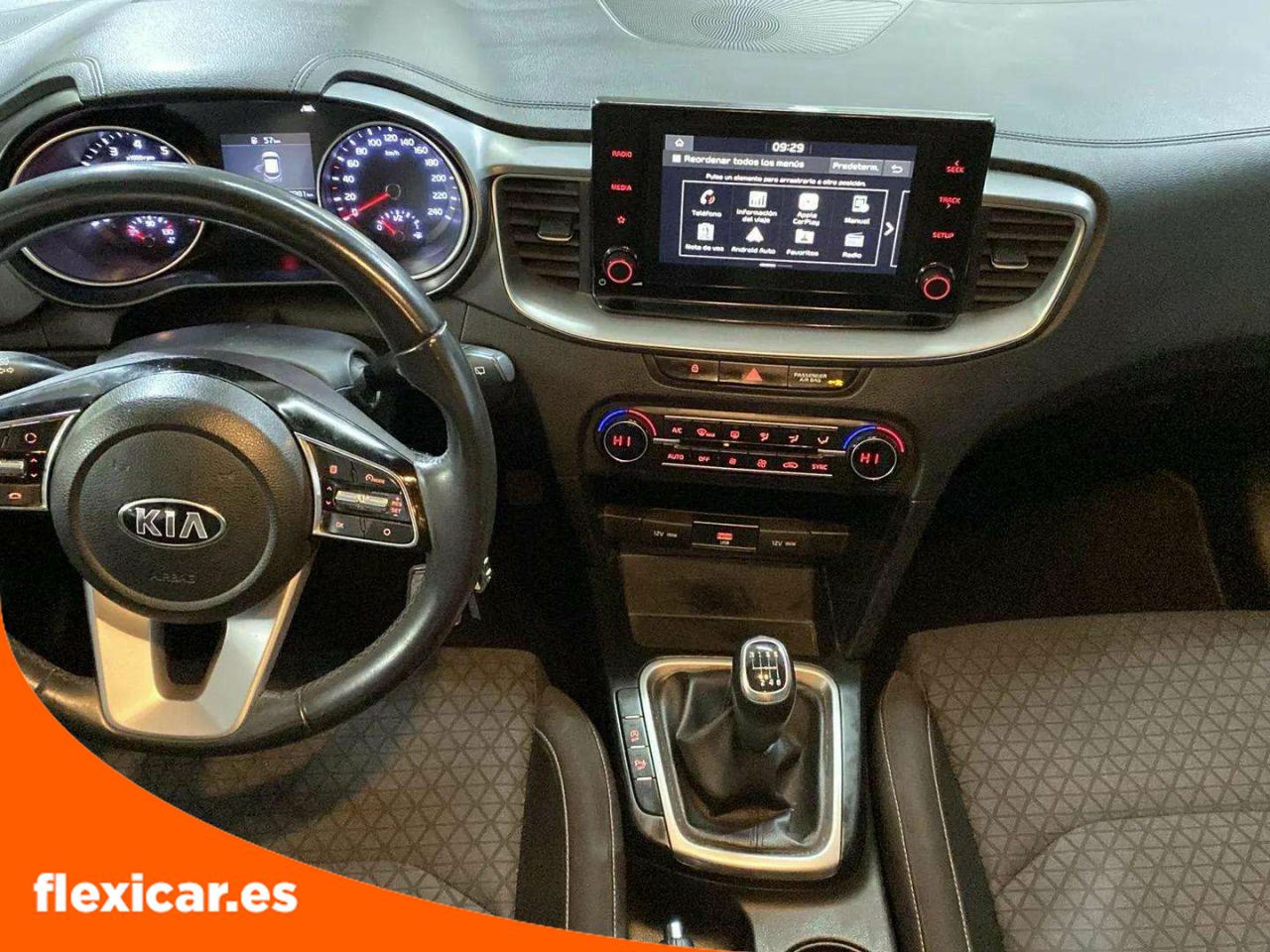 Foto Kia XCeed 15